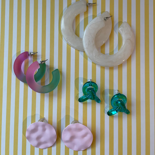 Circle earring collection
