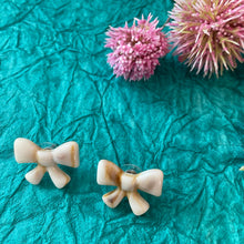 Bow earrings collection